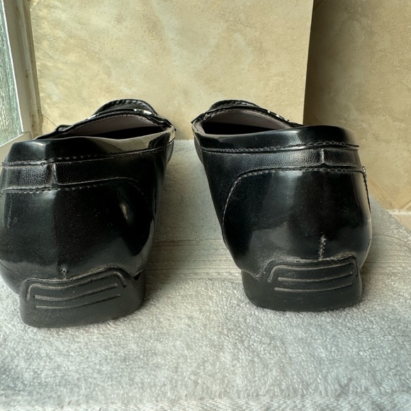 Life Stride Silver Buckle Black Loafers Flex Stride Memory Foam - Picture 7 of 9